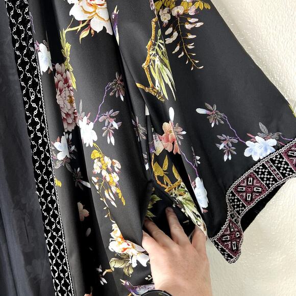 Johnny Was Floral Satin Duster Kimono Cardigan Jacket Velvet Trim XL Black - Picture 3 of 5